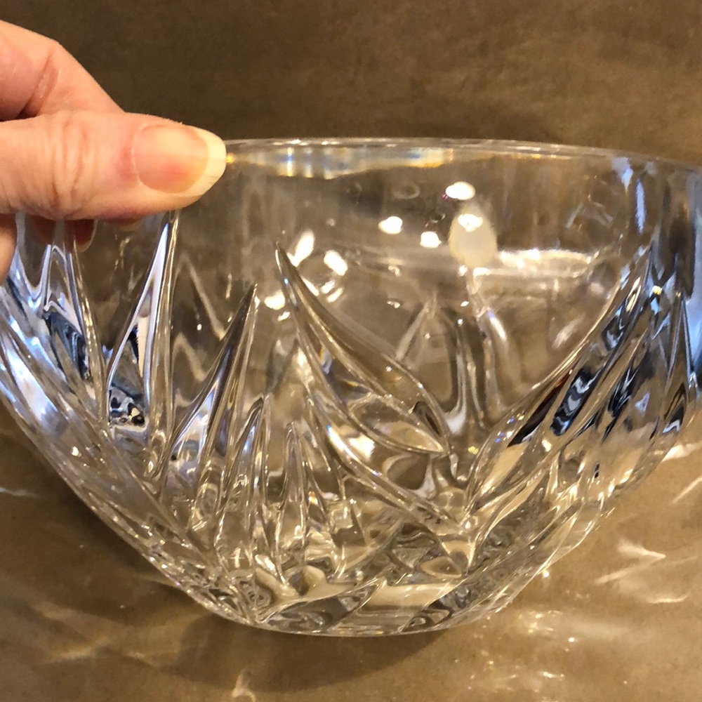 Gorgeous Star Style Crystal Bowl 💫 - Picture 3 of 5